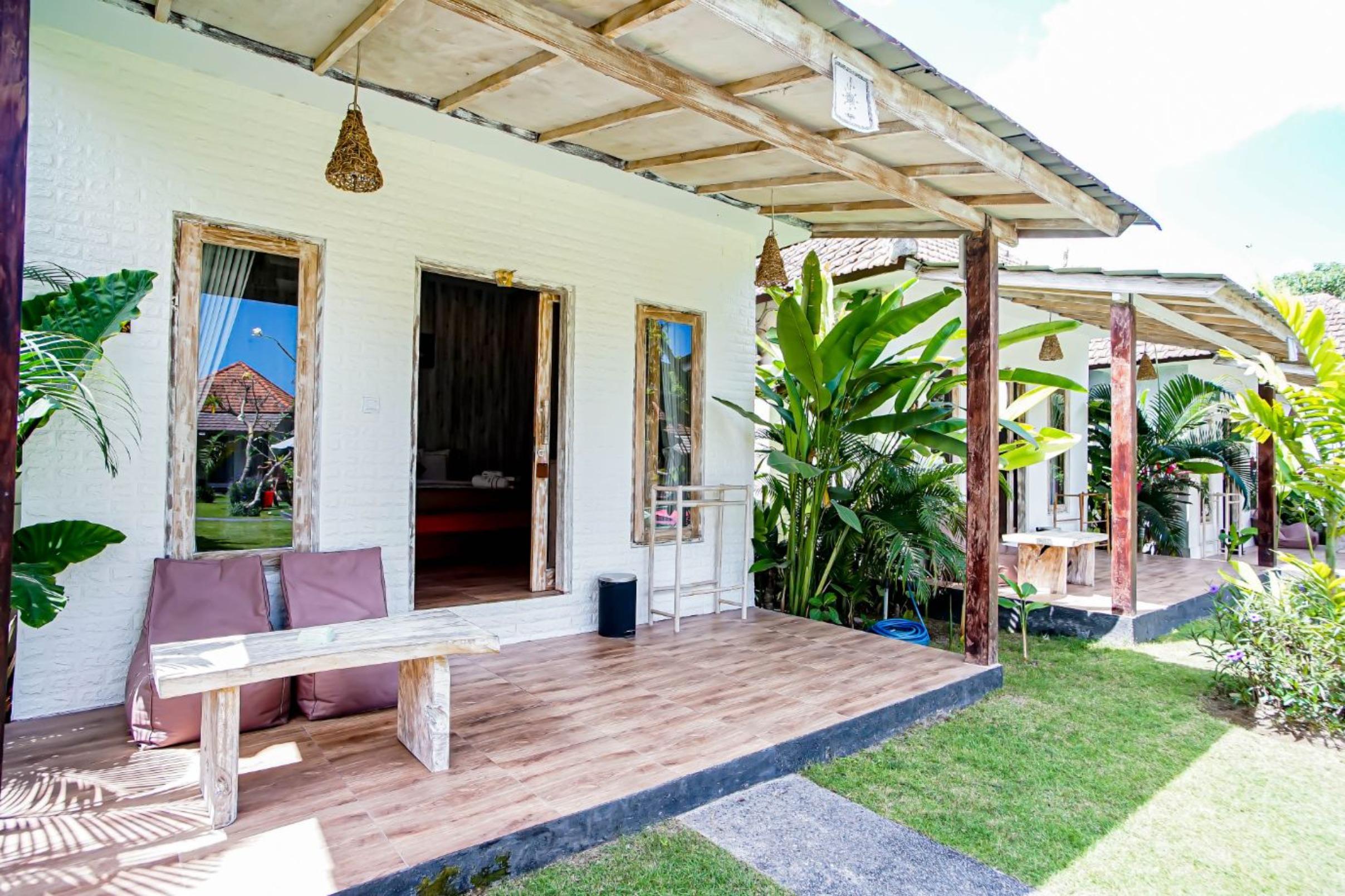 Agung Wiwin Homestay & Restaurant Mengwi エクステリア 写真