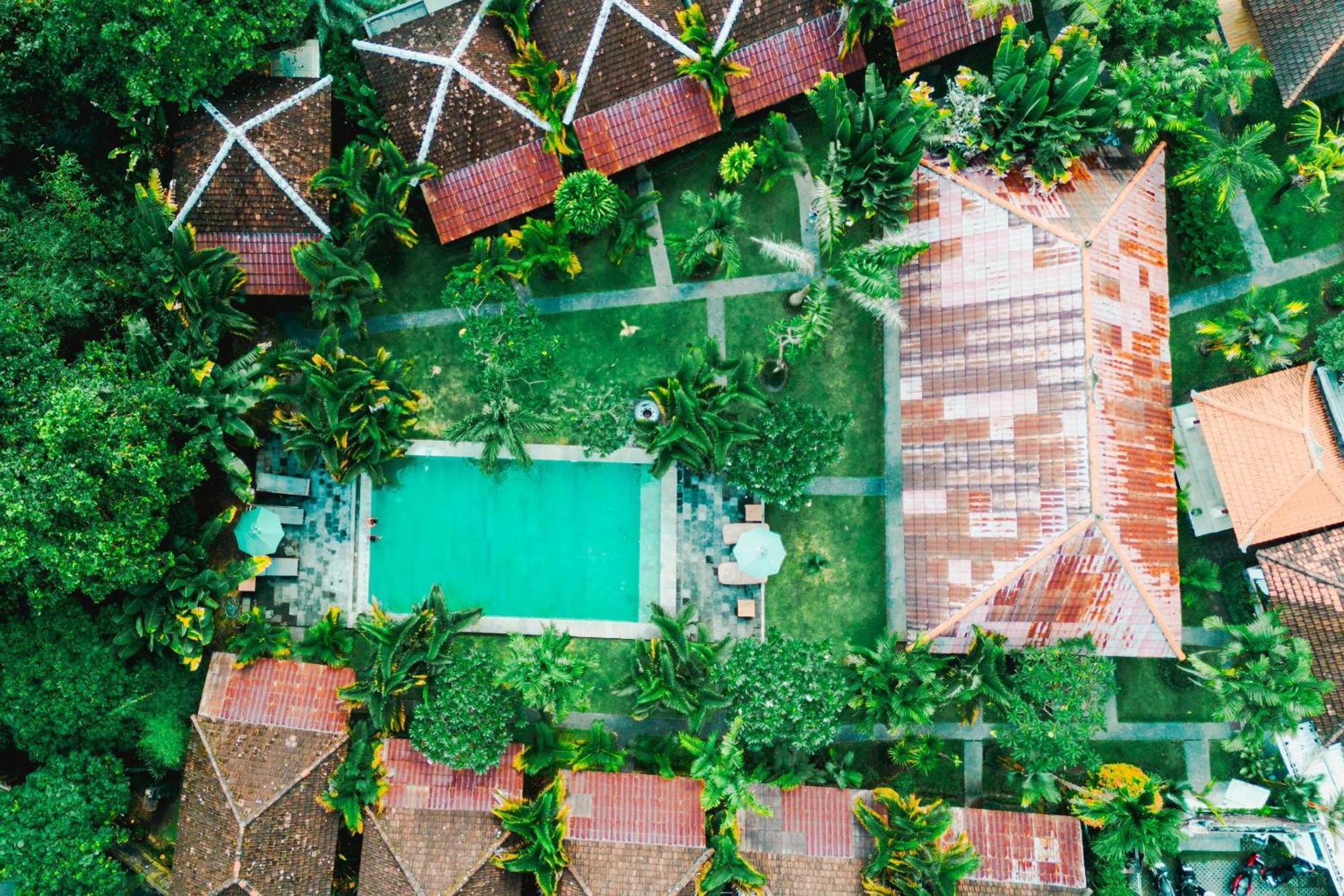 Agung Wiwin Homestay & Restaurant Mengwi エクステリア 写真